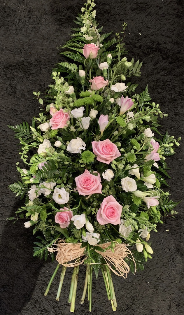 Flowers With Sympathy, flowers online, sympathy flowers Woodland